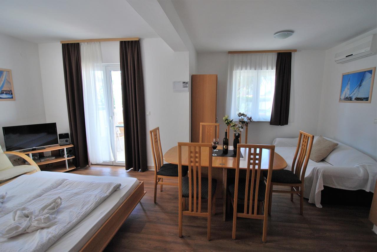 Nautica Apartments بيتينا المظهر الخارجي الصورة