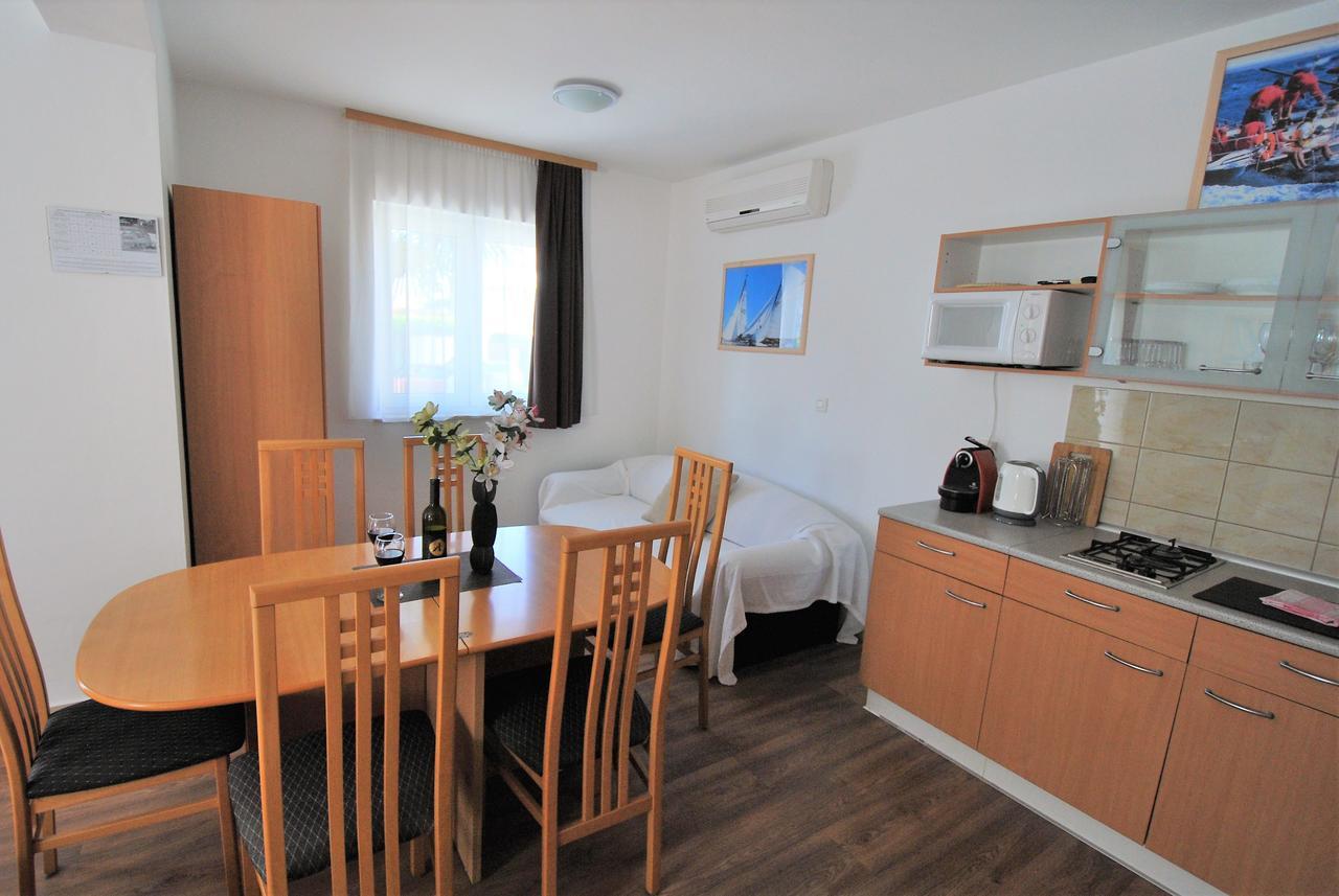Nautica Apartments بيتينا المظهر الخارجي الصورة