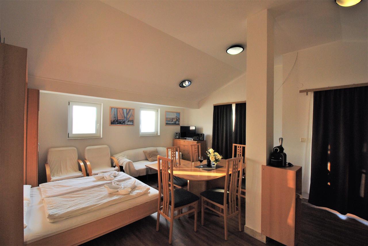 Nautica Apartments بيتينا المظهر الخارجي الصورة