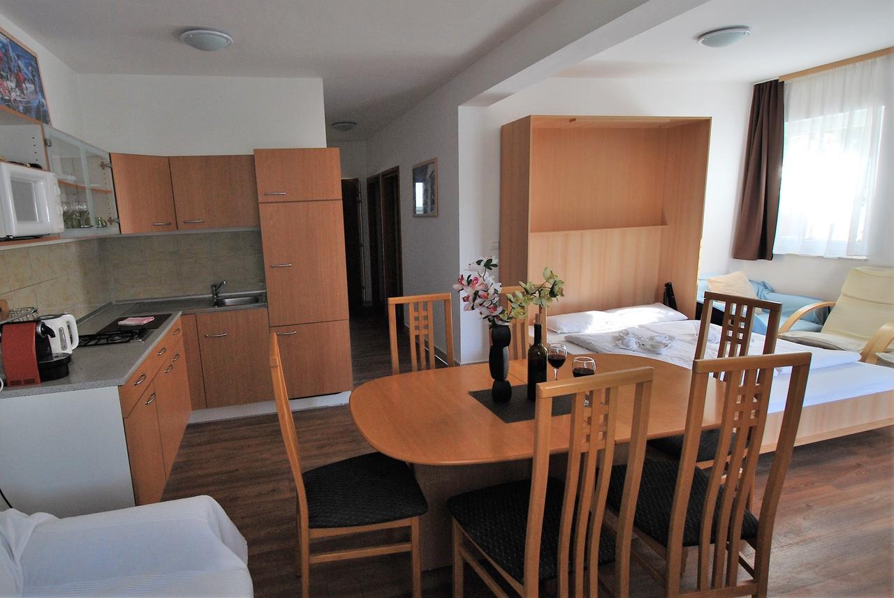 Nautica Apartments بيتينا المظهر الخارجي الصورة
